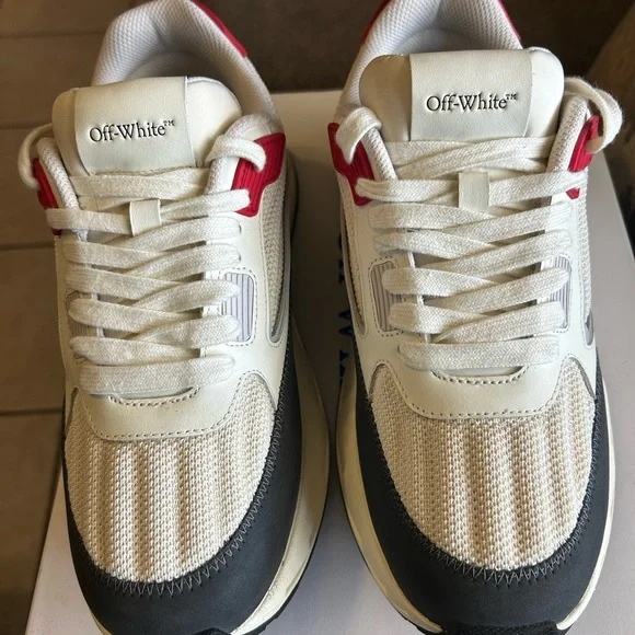 Off white runner sneakers kick off sz 40 eur like new